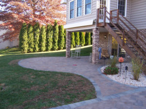 hardscaped paver patio in the fall